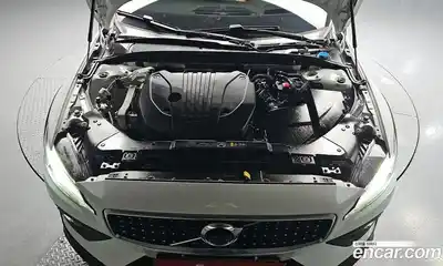 Volvo V60 2021 2.0 Автомат в Москве № 230511, миниатюра 2