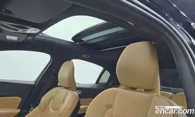 Volvo S60 2021 2.0 Автомат в Москве № 230584, миниатюра 2