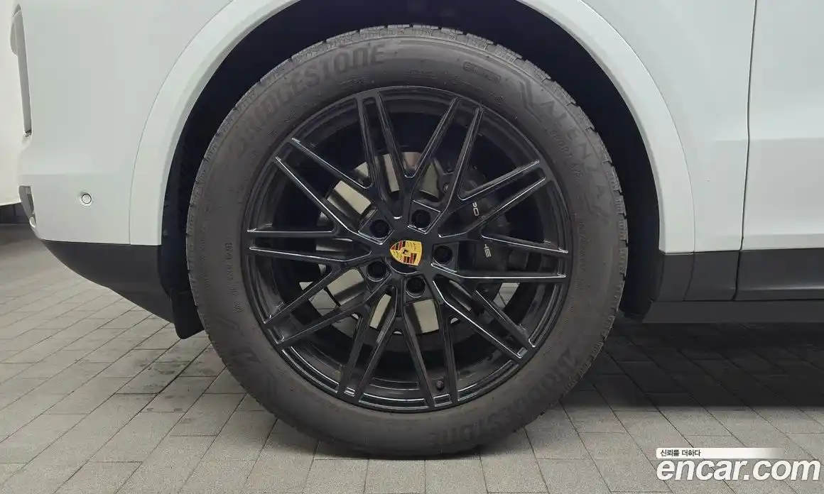 Porsche Cayenne 2024 3.0 Автомат в Москве № 230908, фото 11