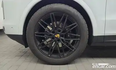 Porsche Cayenne 2024 3.0 Автомат в Москве № 230908, миниатюра 11