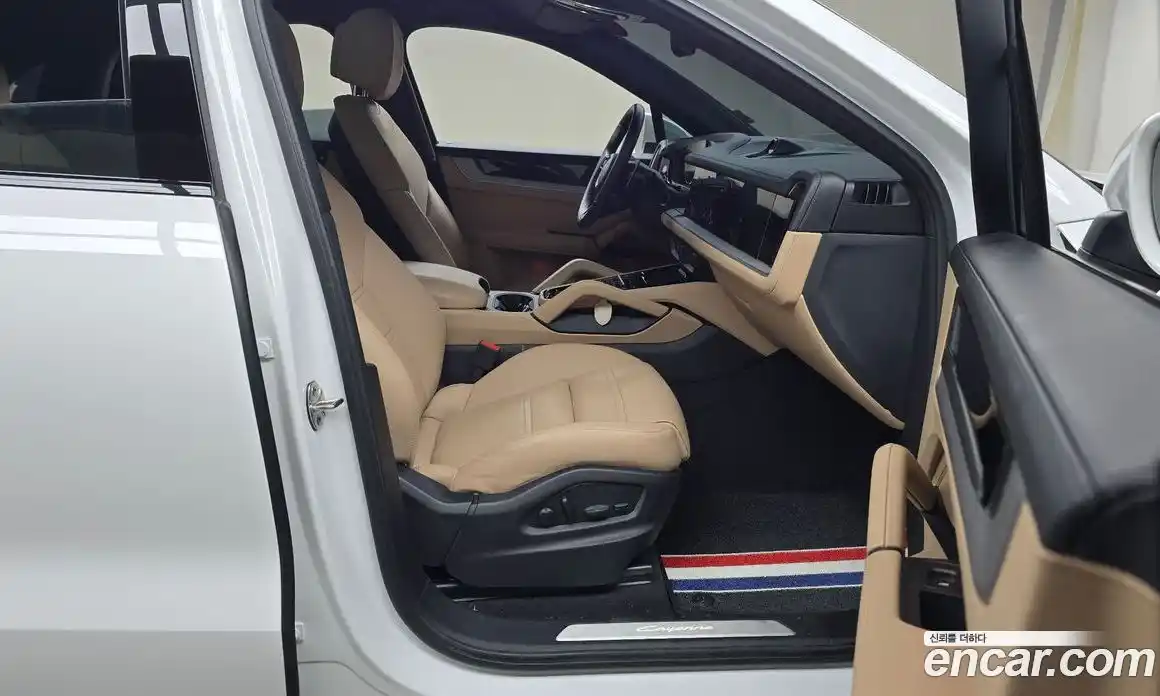 Porsche Cayenne 2024 3.0 Автомат в Москве № 230908, фото 15