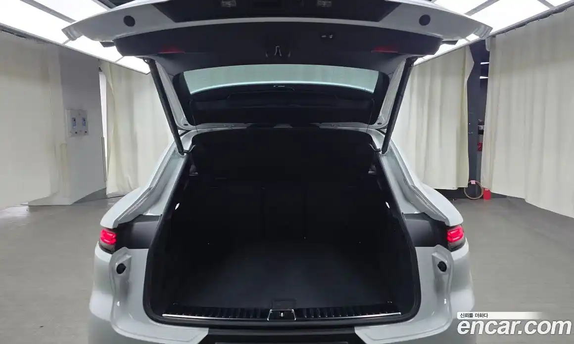 Porsche Cayenne 2024 3.0 Автомат в Москве № 230908, фото 3