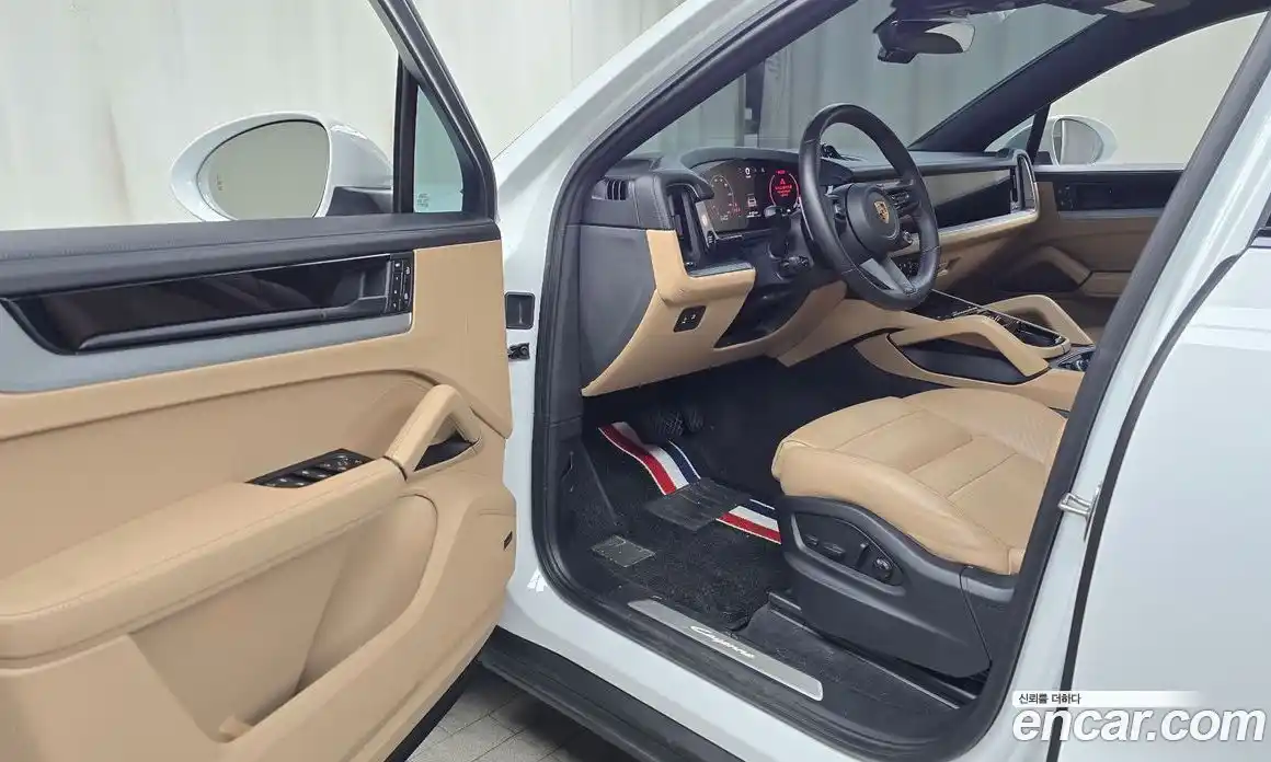 Porsche Cayenne 2024 3.0 Автомат в Москве № 230908, фото 8