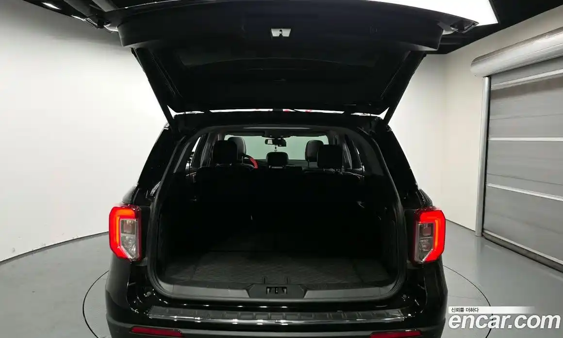 Ford Explorer 2022 2.3 Автомат в Москве № 233228, фото 10