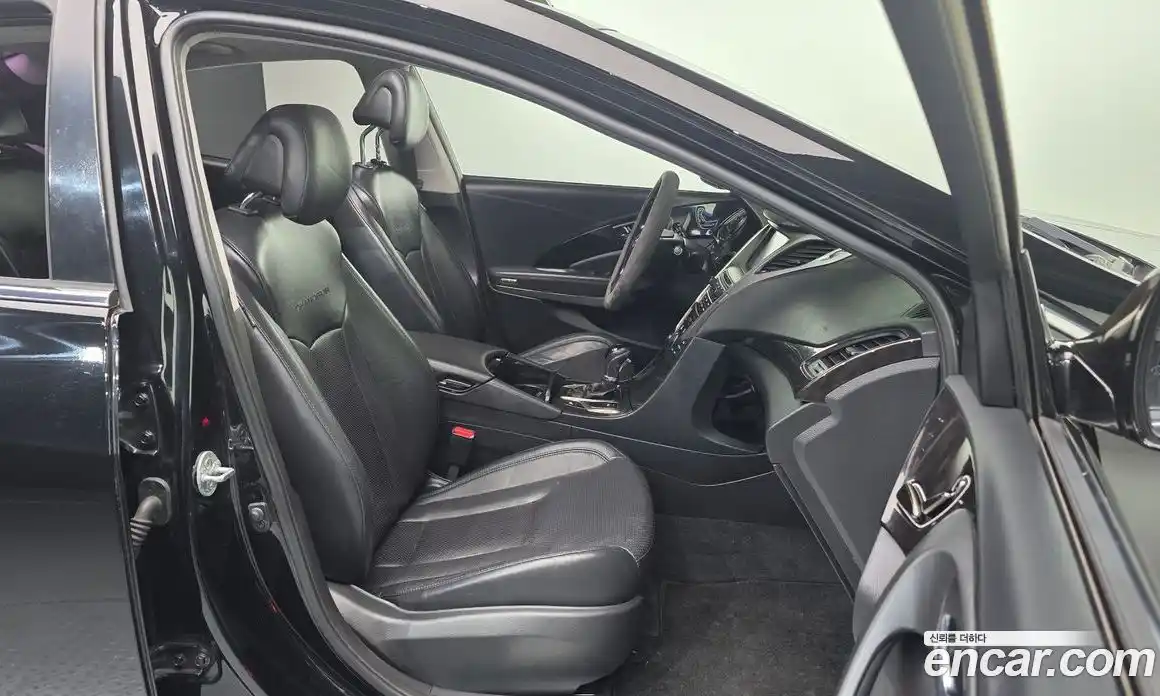 Hyundai Grandeur 2014 2.4 Автомат в Москве № 247037, фото 15