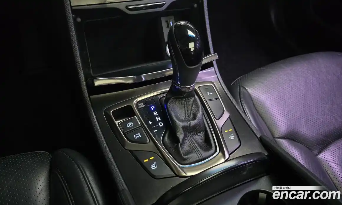 Hyundai Grandeur 2014 2.4 Автомат в Москве № 247037, фото 16