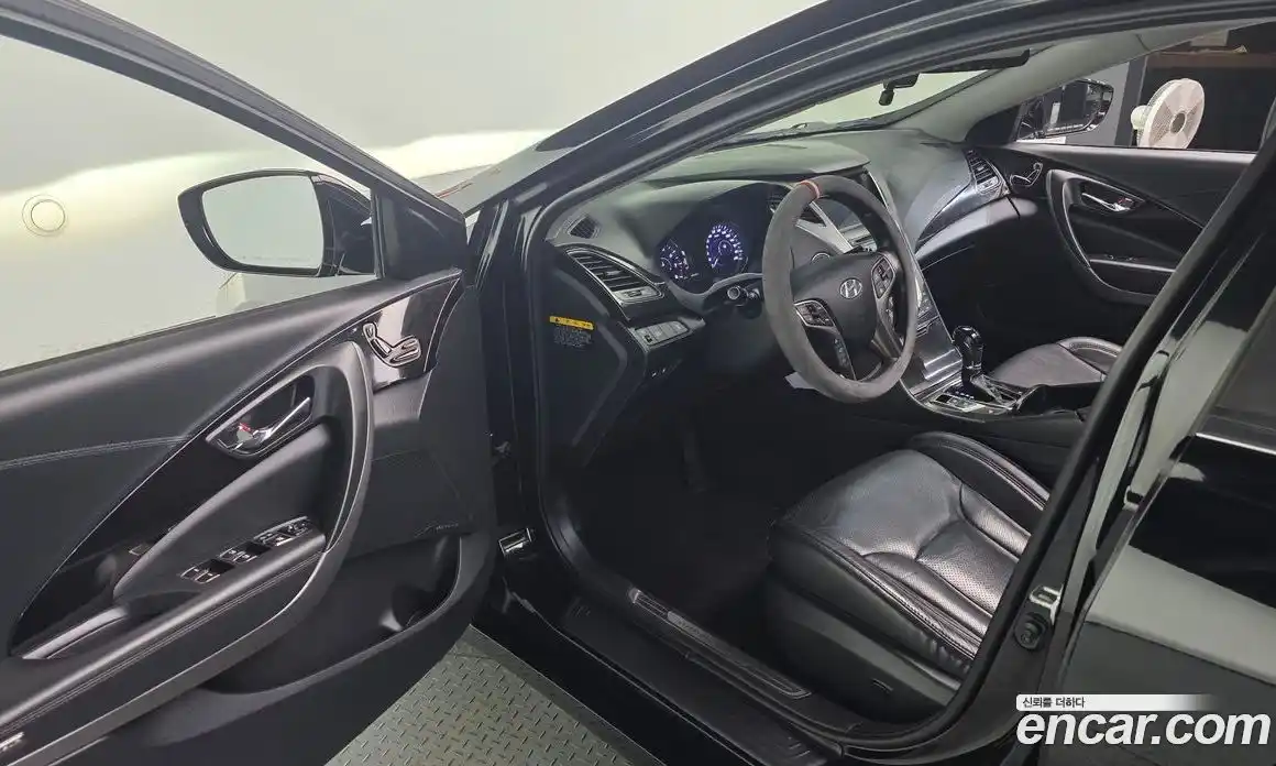 Hyundai Grandeur 2014 2.4 Автомат в Москве № 247037, фото 6