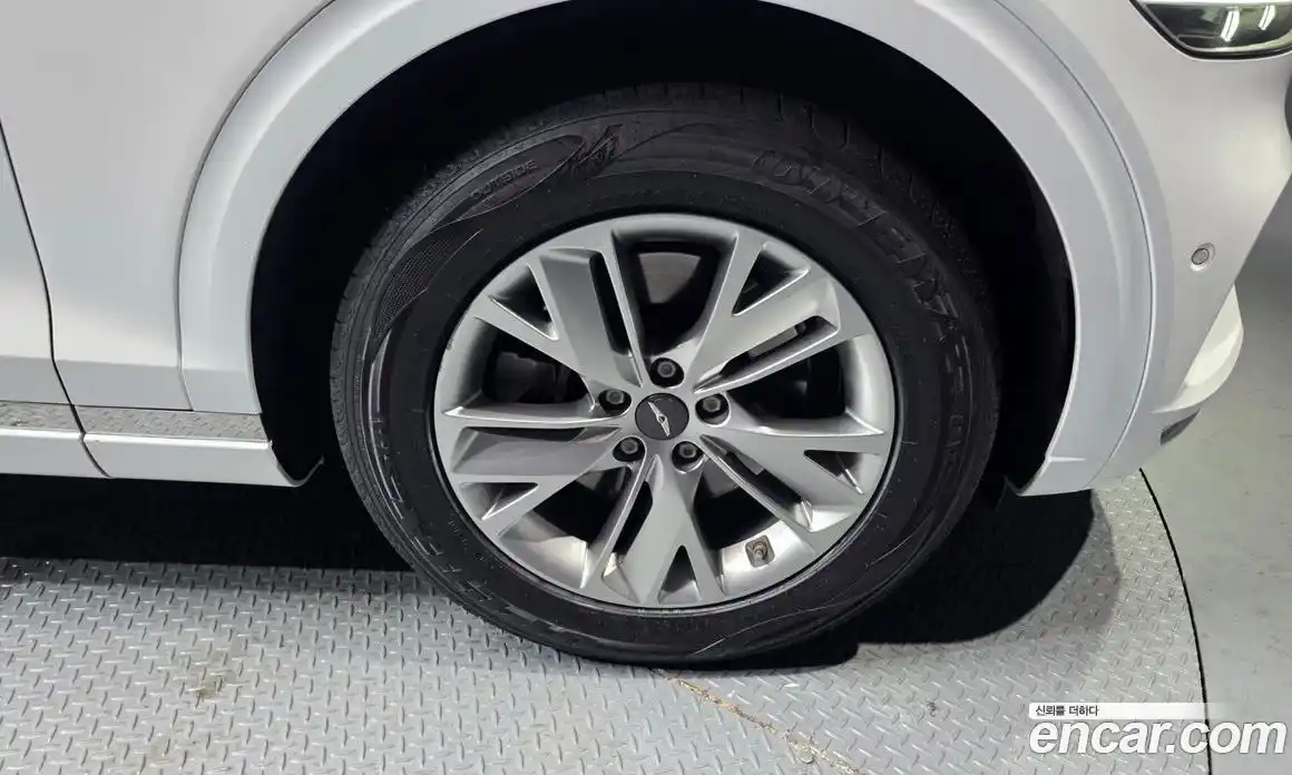 Genesis GV70 2023 2.5 Автомат в Москве № 24772, фото 13