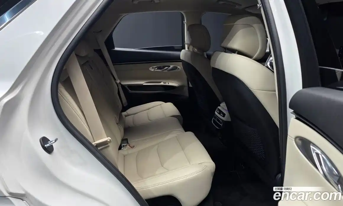 Genesis GV70 2023 2.5 Автомат в Москве № 24772, фото 15