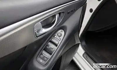 Infiniti Q50 2015 2.1 Автомат в Москве № 284170, миниатюра 11