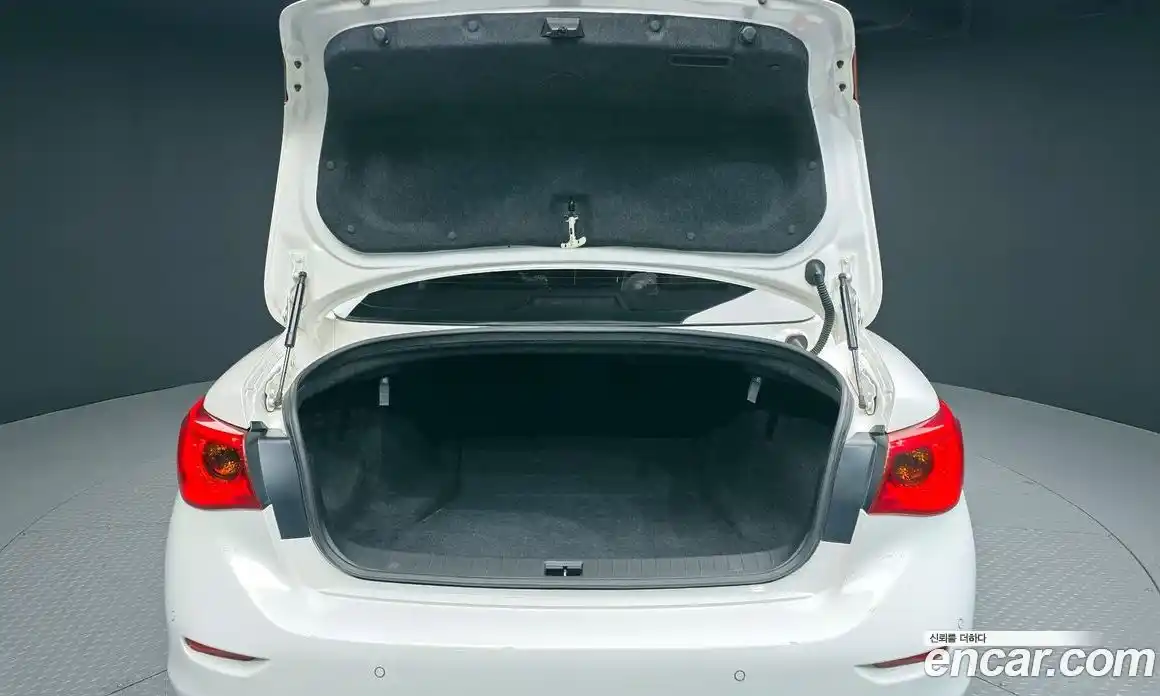 Infiniti Q50 2015 2.1 Автомат в Москве № 284170, фото 5