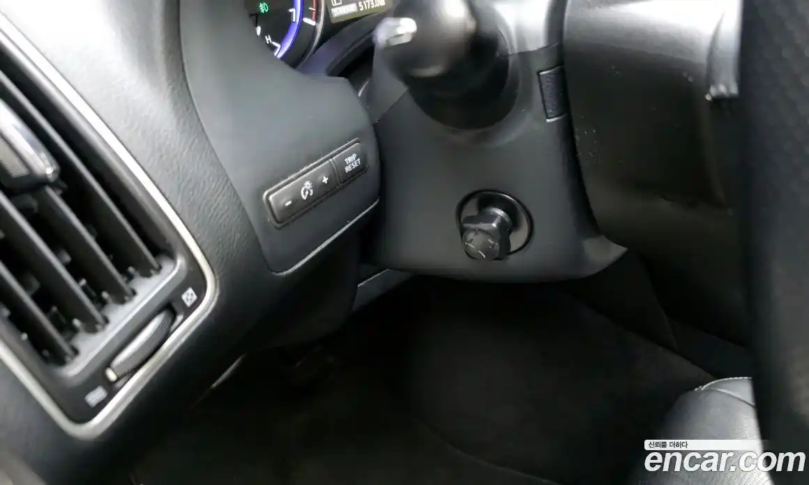 Infiniti Q50 2015 2.1 Автомат в Москве № 284170, фото 8