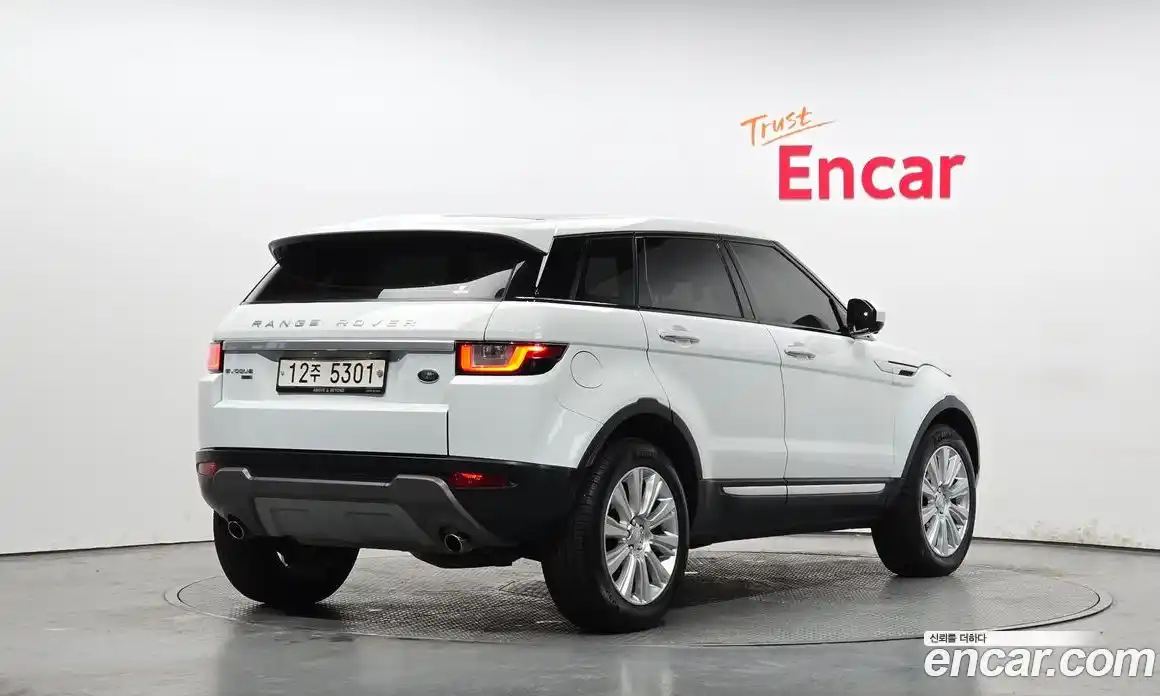 Land Rover Range-Rover Evoque 2017 2.0 Автомат в Москве № 298203, фото 17