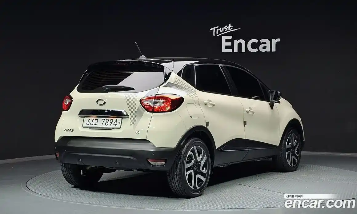 Renault QM3 2015 1.5 Автомат в Москве № 298718, фото 14