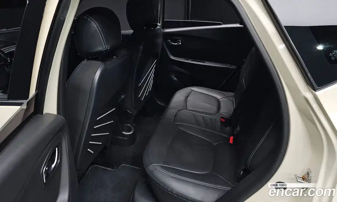 Renault QM3 2015 1.5 Автомат в Москве № 298718, фото 17