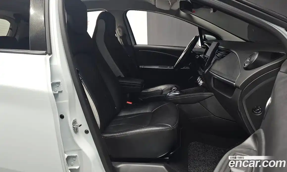 Renault Zoe 2021 0.2 Автомат в Москве № 298732, фото 6