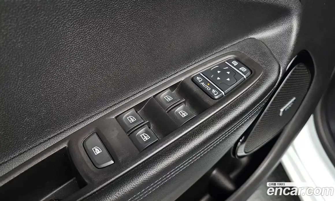 Renault Zoe 2021 0.2 Автомат в Москве № 298732, фото 10