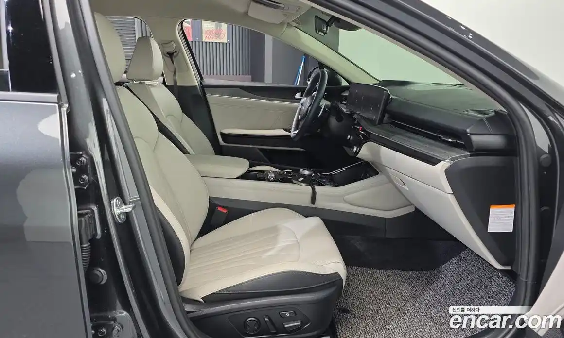 Kia K5 2024 2.0 Автомат в Москве № 306410, фото 1