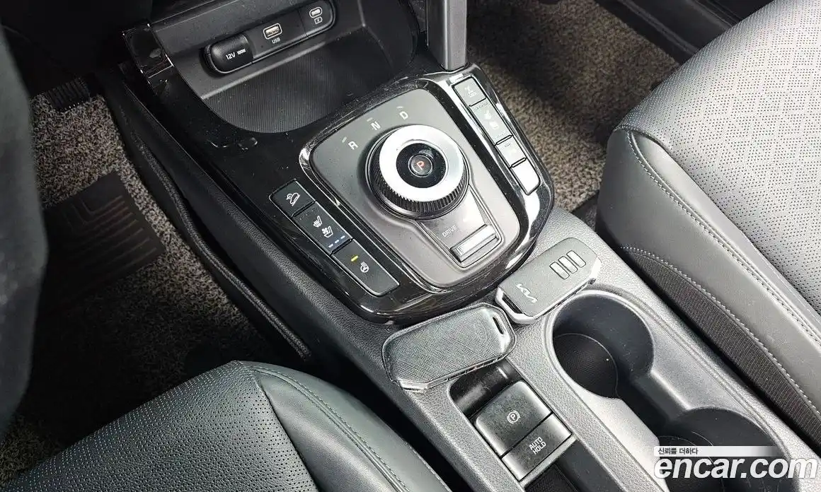 Kia Seltos 2023 1.6 Автомат в Москве № 307975, фото 12