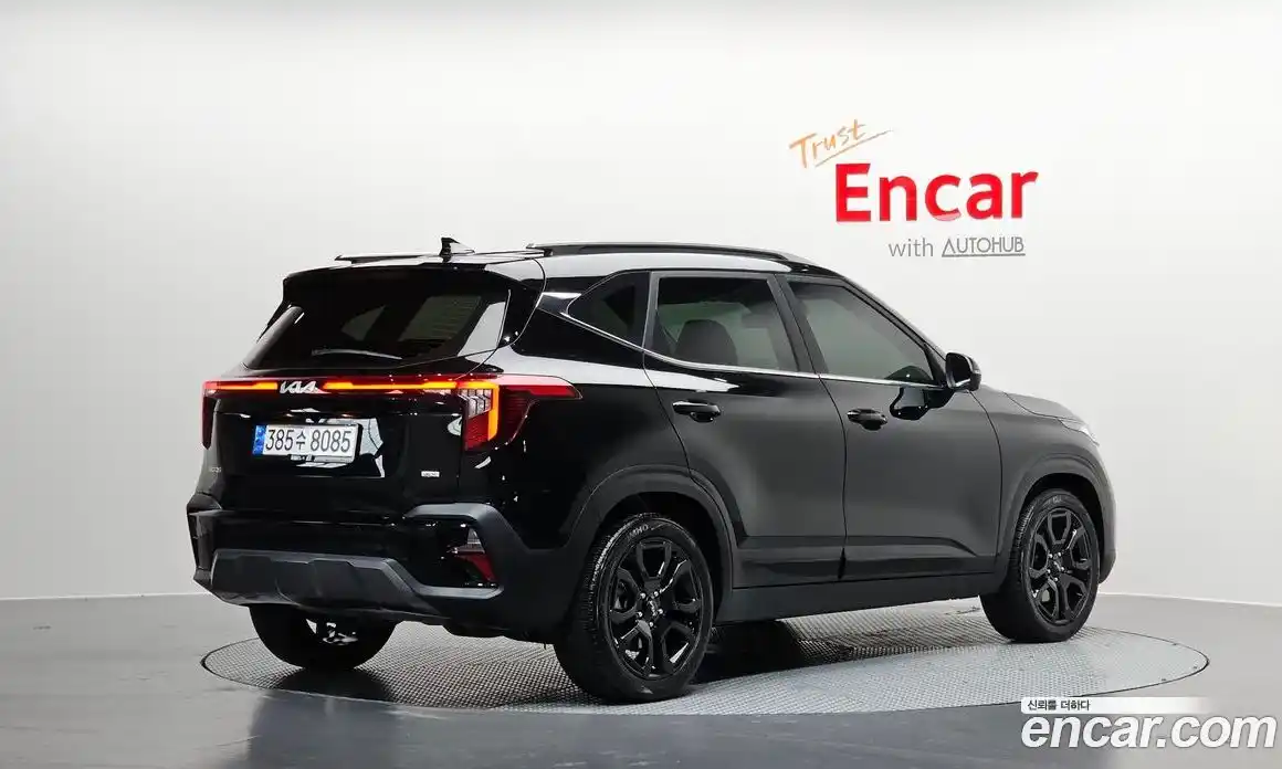 Kia Seltos 2023 1.6 Автомат в Москве № 307975, фото 3