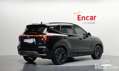 Kia Seltos 2023 1.6 Автомат в Москве № 307975, миниатюра 3