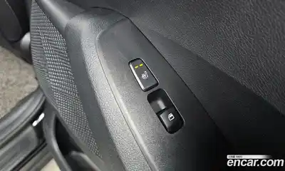 Kia Seltos 2023 1.6 Автомат в Москве № 307975, миниатюра 8