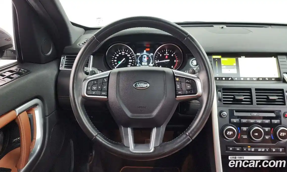 Land Rover Discovery Sport 2017 2.0 Автомат в Москве № 315687, фото 19