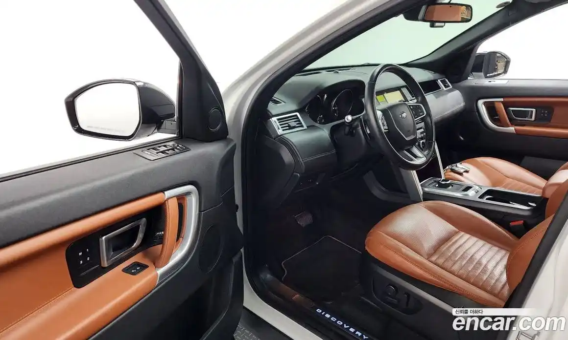 Land Rover Discovery Sport 2017 2.0 Автомат в Москве № 315687, фото 6