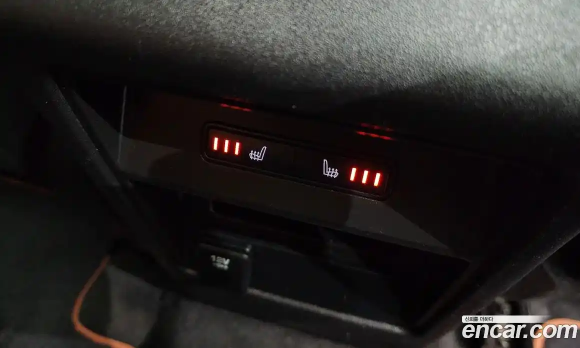 Land Rover Discovery Sport 2017 2.0 Автомат в Москве № 315687, фото 7