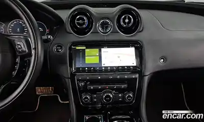 Jaguar XJ 2019 3.0 Автомат в Москве № 335838, миниатюра 9