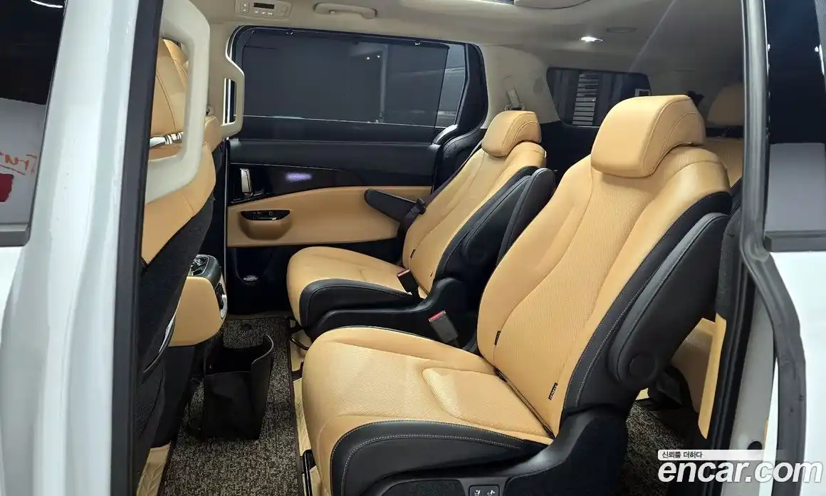 Kia Canival 2023 3.5 Автомат в Москве № 60770, фото 13