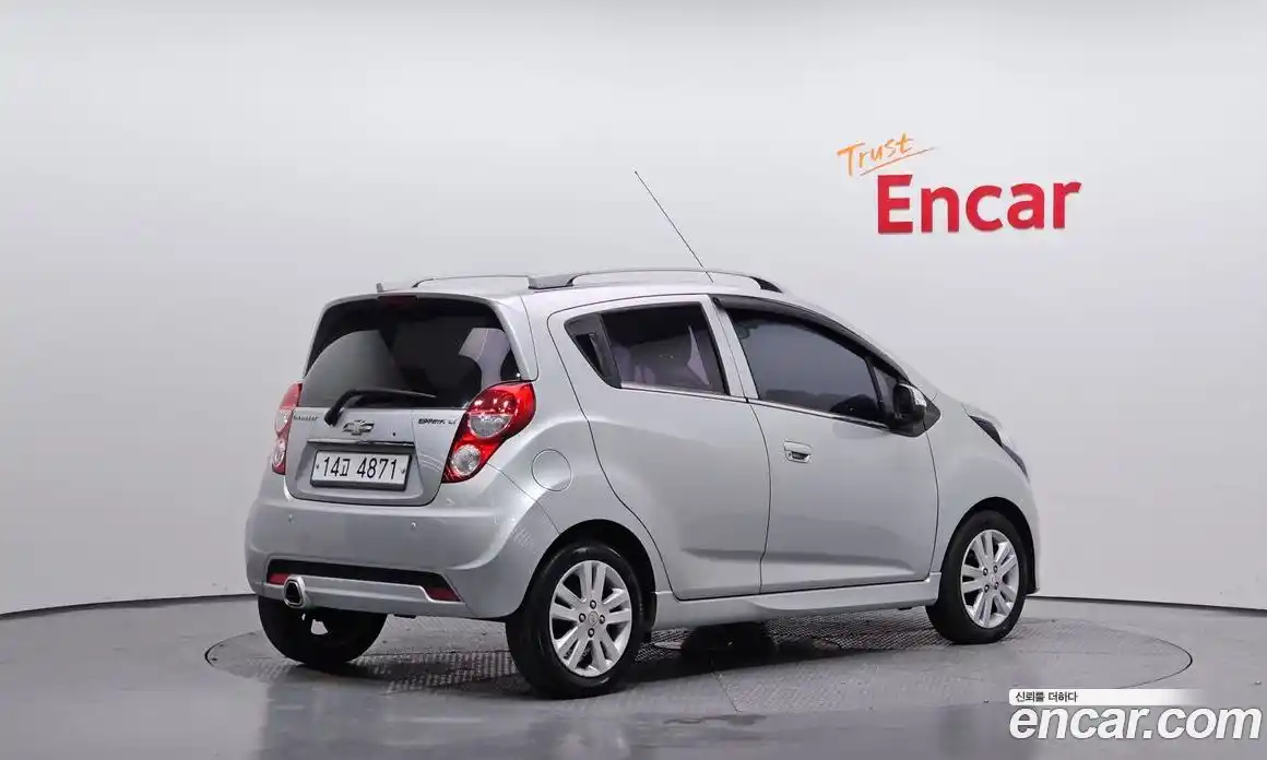 Chevrolet Spark 2014 1.0 Автомат в Москве № 104042, фото 10