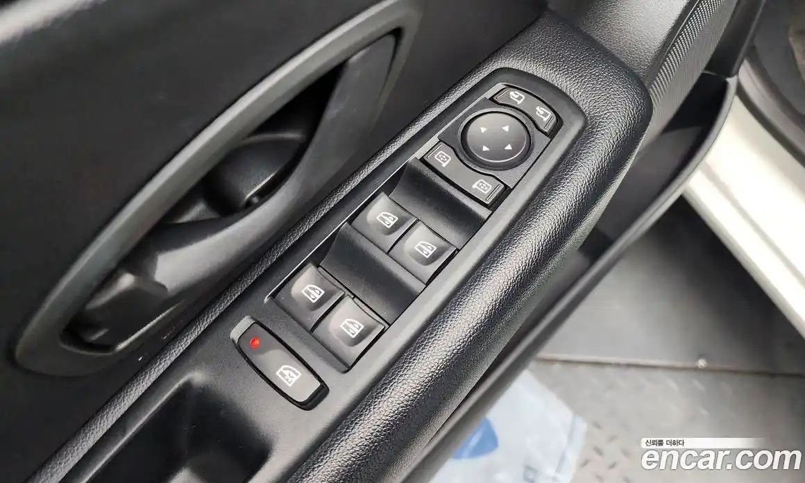 Renault SM3 2015 1.6 Автомат в Москве № 107468, фото 20