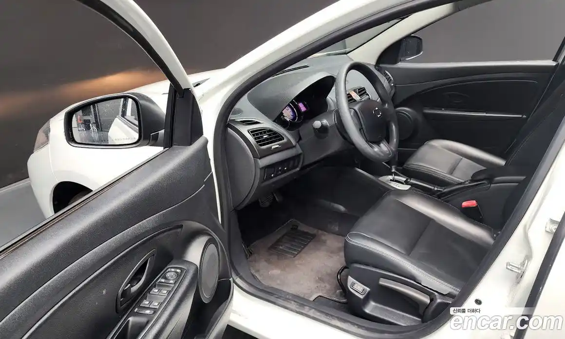 Renault SM3 2015 1.6 Автомат в Москве № 107468, фото 9