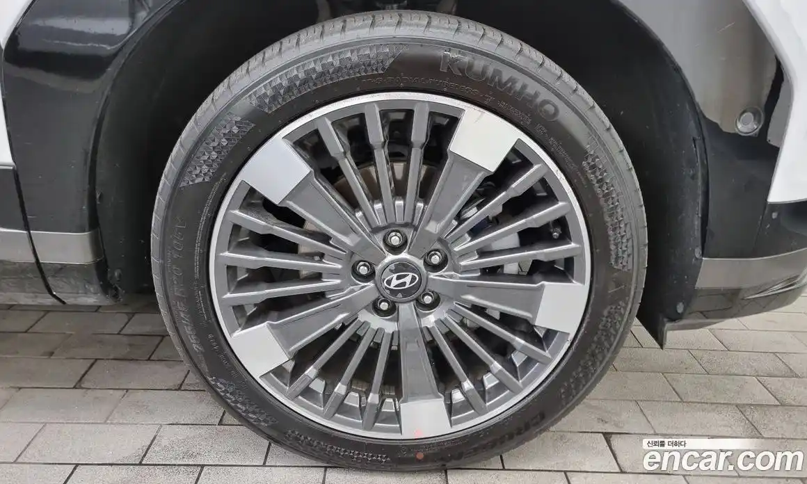 Hyundai Santa Fe 2025 1.6 Автомат в Москве № 107757, фото 2