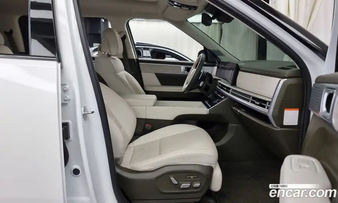 Hyundai Santa Fe 2025 1.6 Автомат в Москве № 107757, фото 5