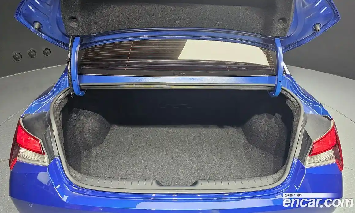 Hyundai Avante 2021 1.6 Автомат в Москве № 109659, фото 19