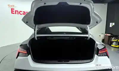 Hyundai Avante 2024 1.6 Автомат в Москве № 110140, миниатюра 9