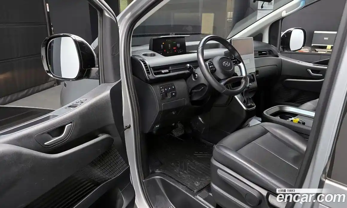 Hyundai Staria 2022 2.2 Автомат в Москве № 112694, фото 20