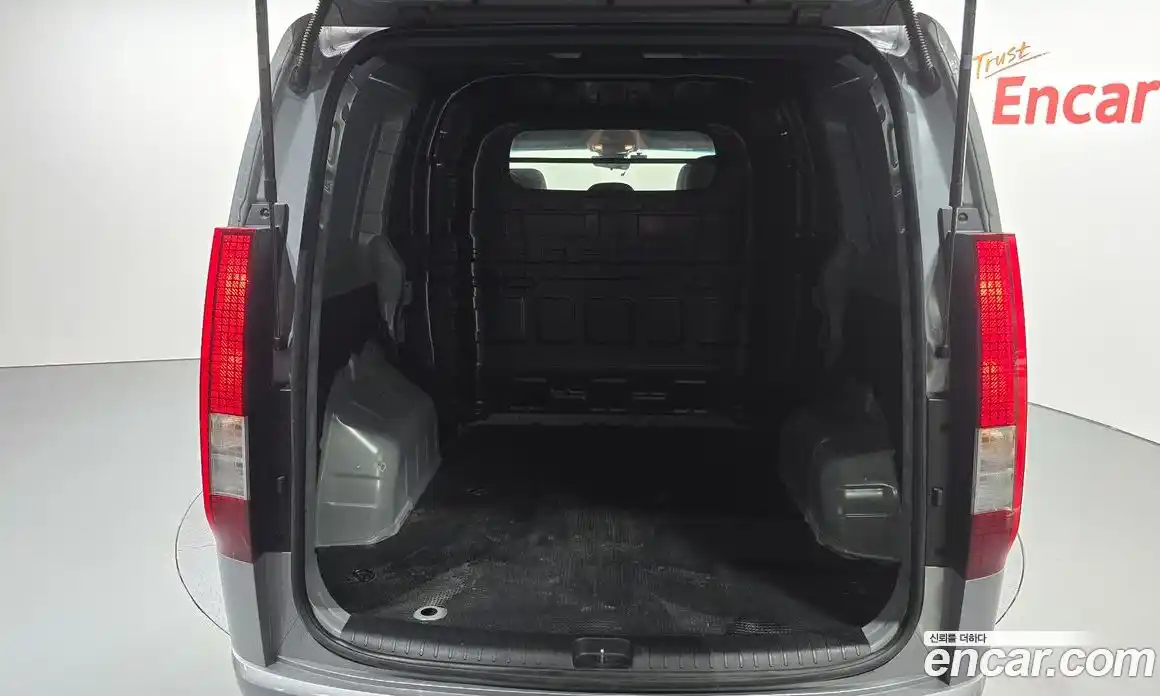 Hyundai Staria 2022 2.2 Автомат в Москве № 112694, фото 10