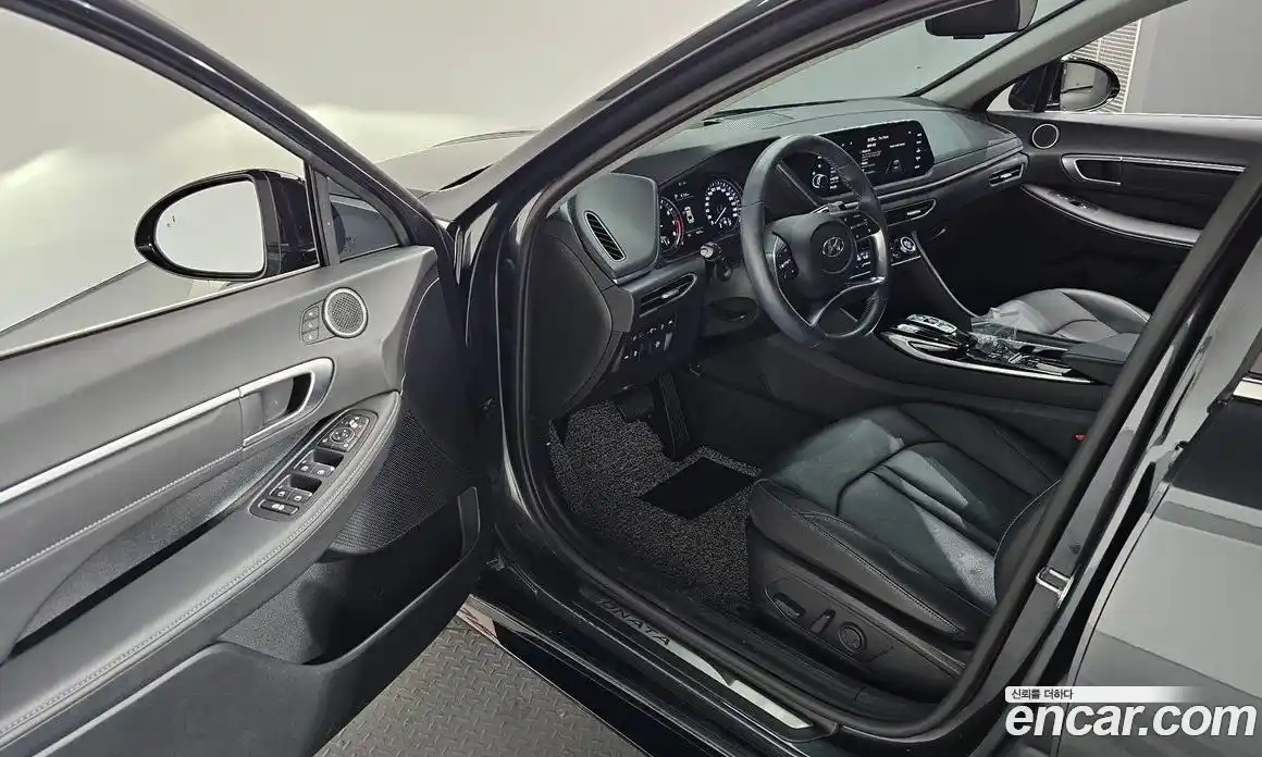 Hyundai Sonata 2022 1.6 Автомат в Москве № 119613, фото 3