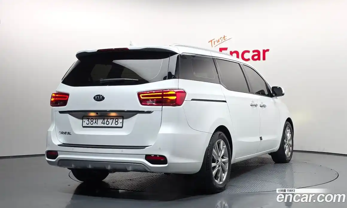 Kia Canival 2019 3.3 Автомат в Москве № 120247, фото 11