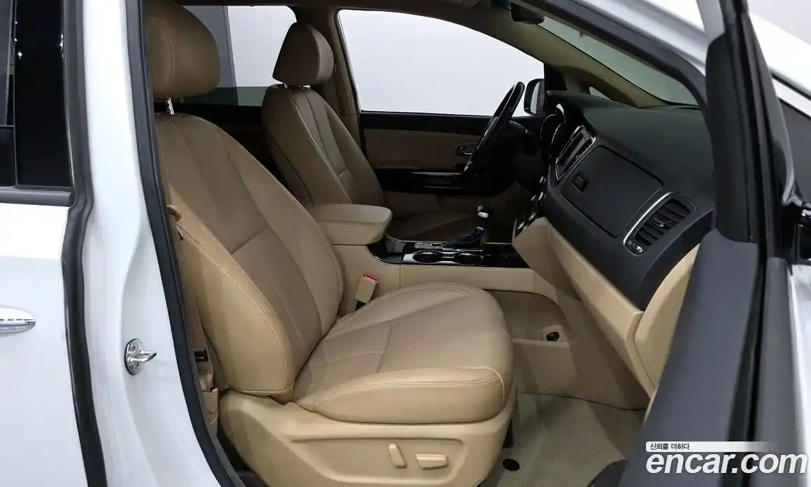 Kia Canival 2019 3.3 Автомат в Москве № 120247, фото 14