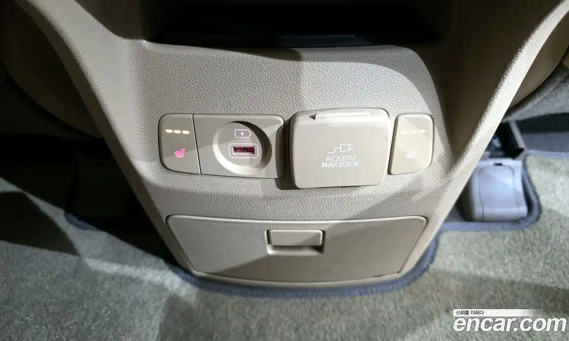 Kia Canival 2019 3.3 Автомат в Москве № 120247, фото 16