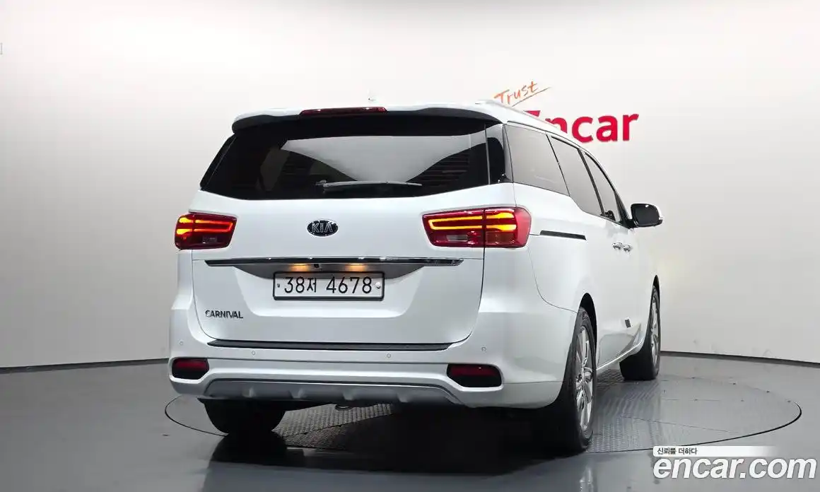 Kia Canival 2019 3.3 Автомат в Москве № 120247, фото 17