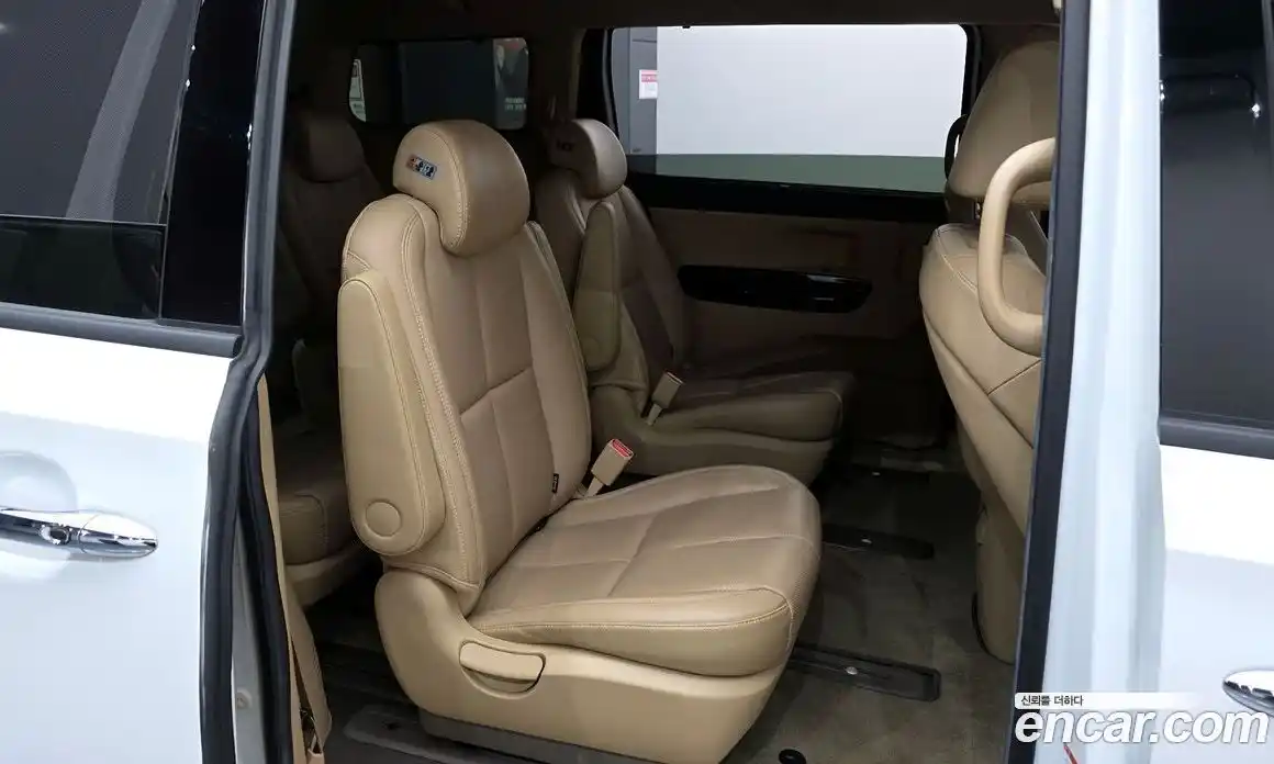 Kia Canival 2019 3.3 Автомат в Москве № 120247, фото 19