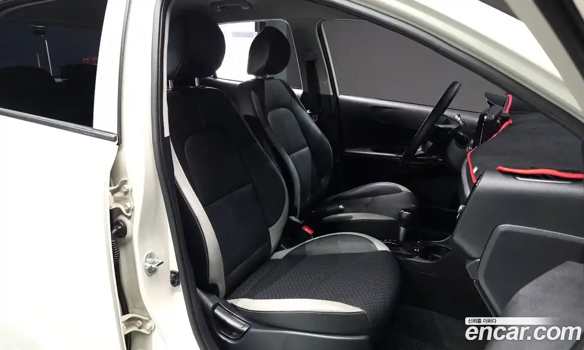 Kia Morning 2018 1.0 Автомат в Москве № 123519, фото 20