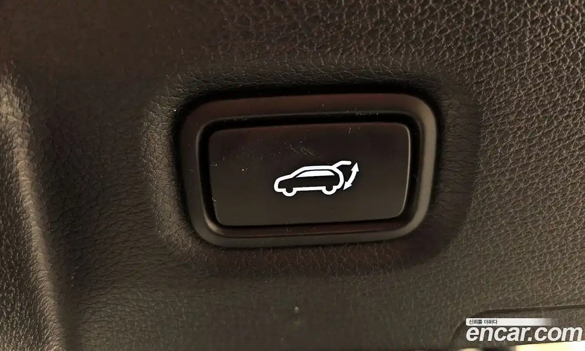 Hyundai Santa Fe 2019 2.0 Автомат в Москве № 124008, фото 17