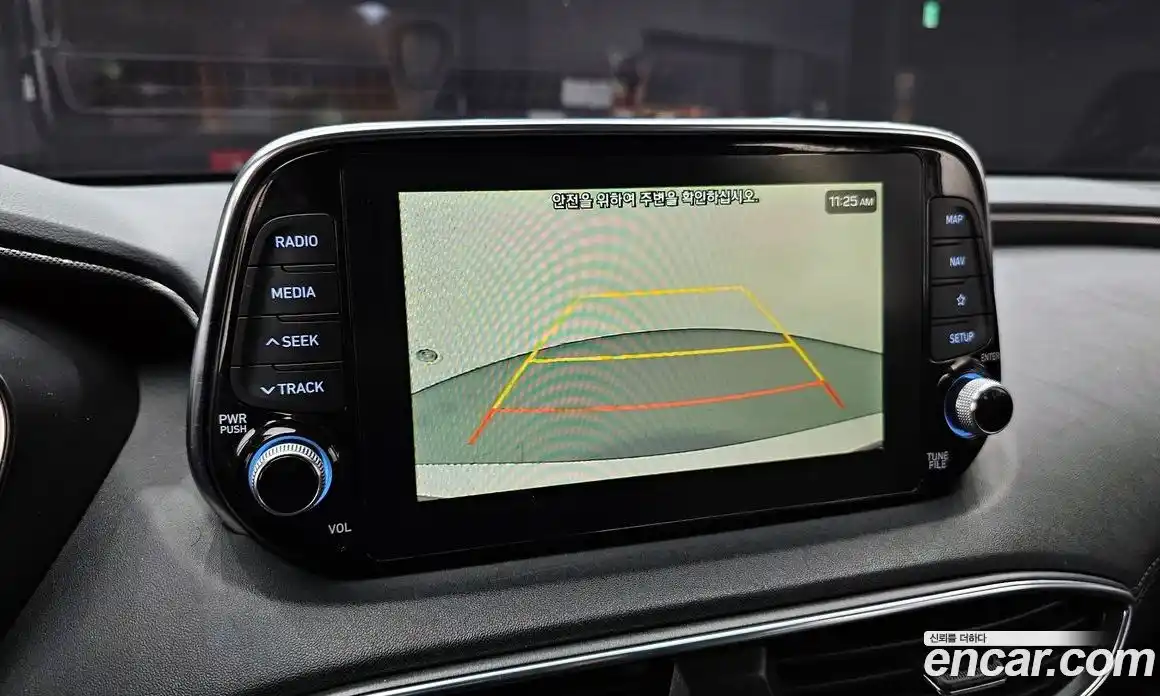 Hyundai Santa Fe 2019 2.0 Автомат в Москве № 124008, фото 10