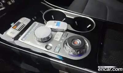 Genesis GV70 2026 2.5 Автомат в Москве № 125902, миниатюра 4